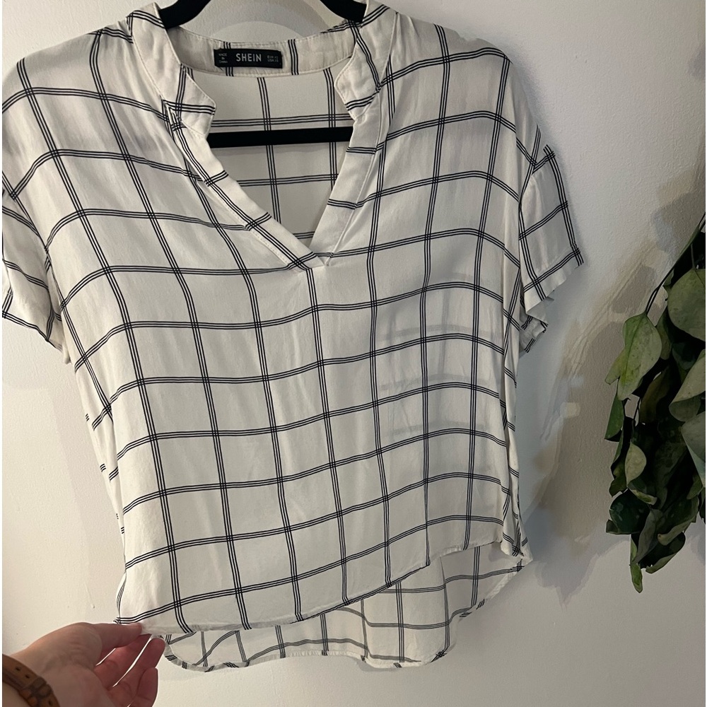 Lightweight Blouse - Picture 3 of 4